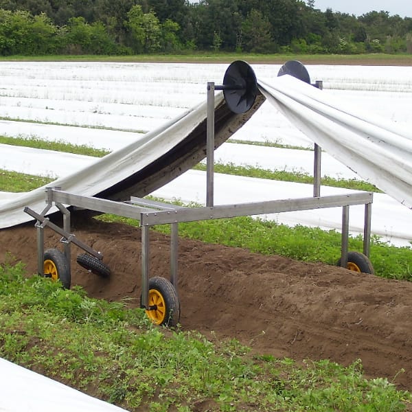Facilitating cart for asparagus harvesting